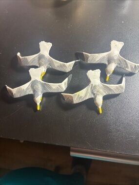 4 mini hand painted seagull gliders